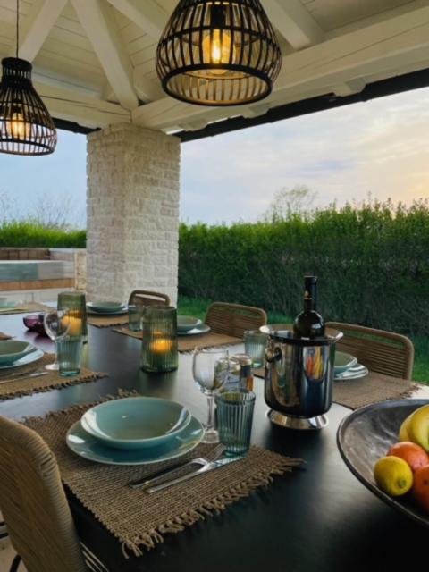 Luxury Villa In Istria - 9,000 Sqm Private Estate With Pool & Sauna, 15 Min To Sea, Near Fazana, 3 Bedrooms Jursici Luaran gambar
